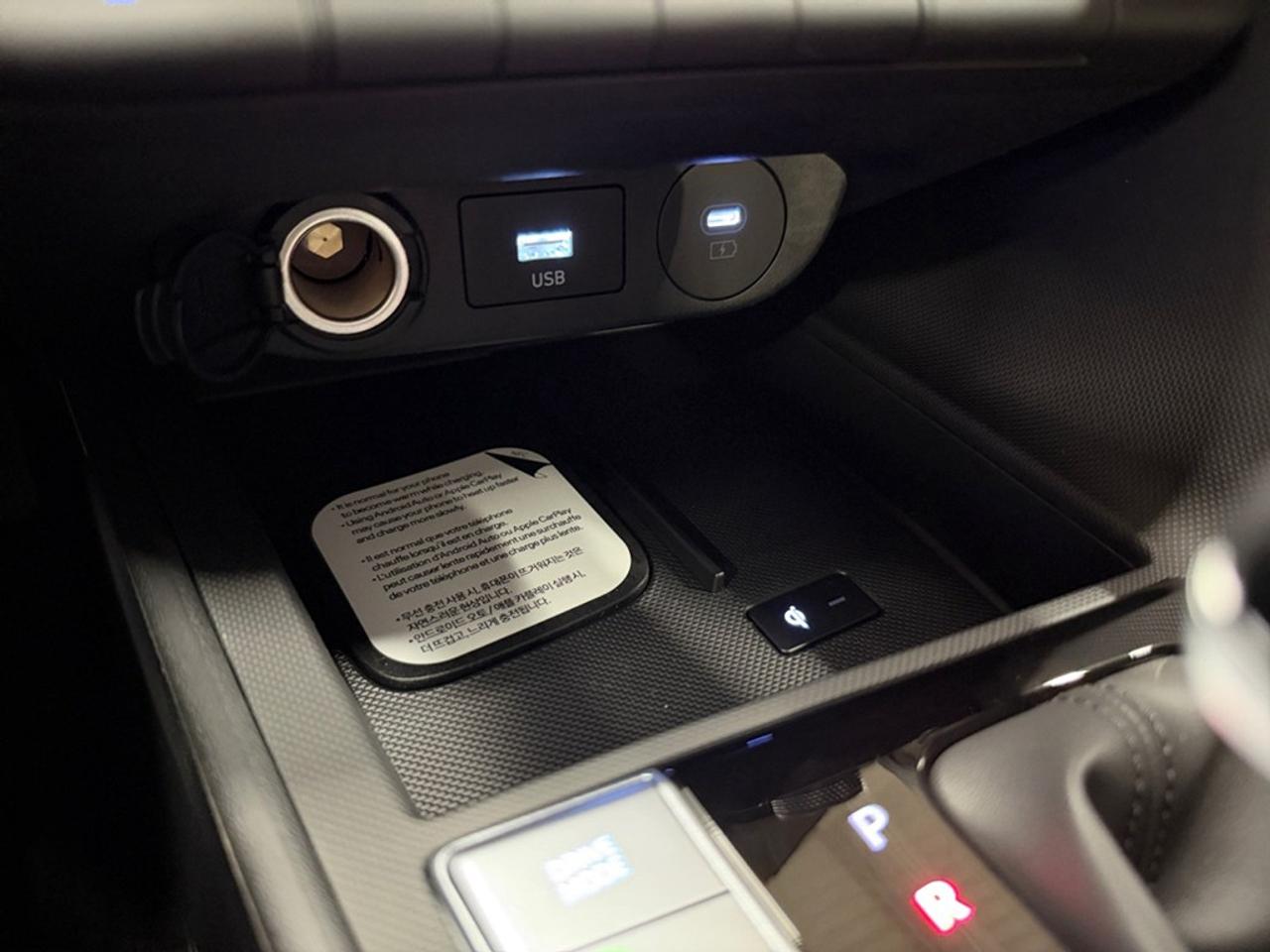 2026 Hyundai Elantra Luxury IVT Photo