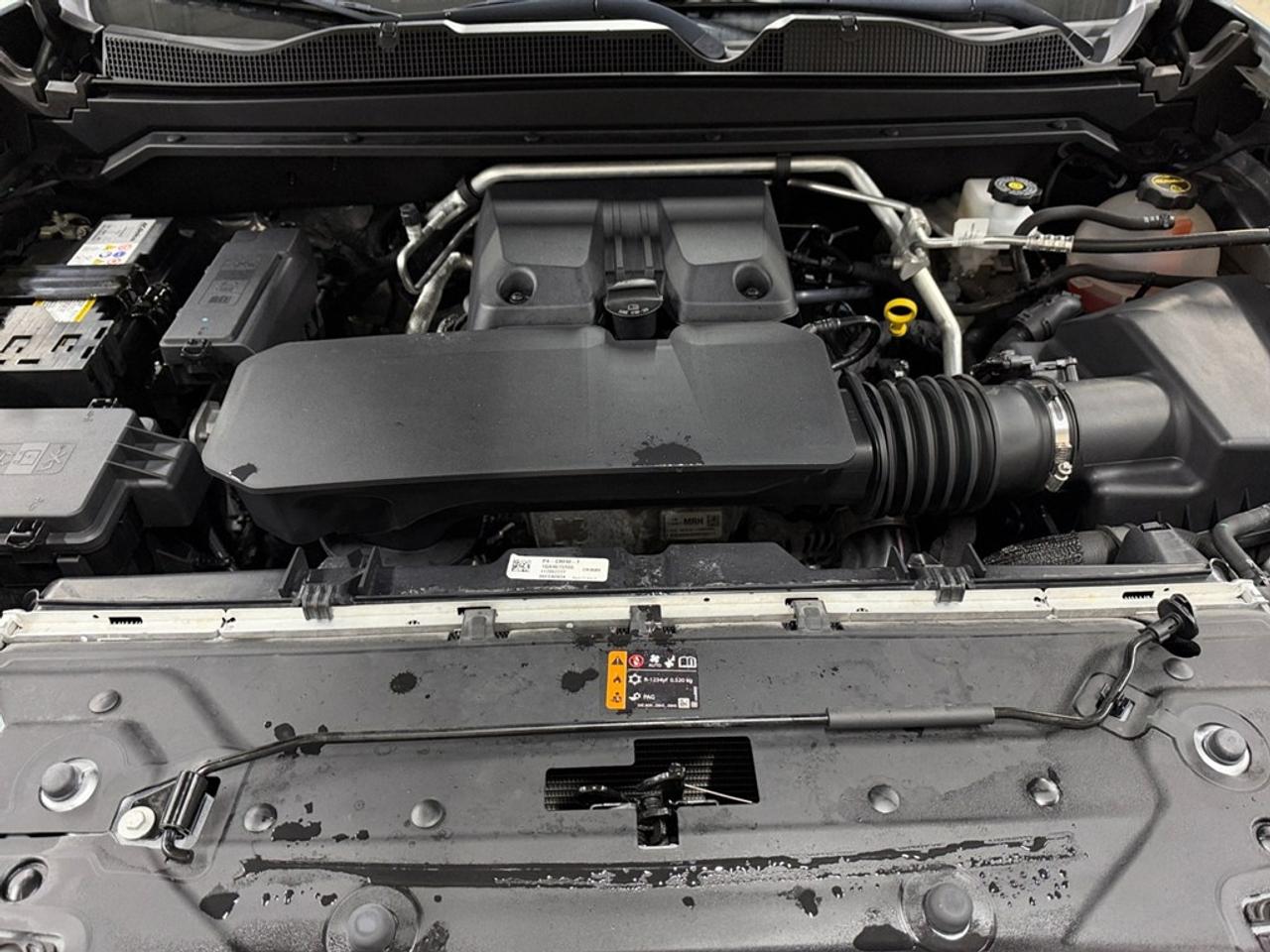 2024 GMC Canyon 4WD Crew Cab AT4 Photo