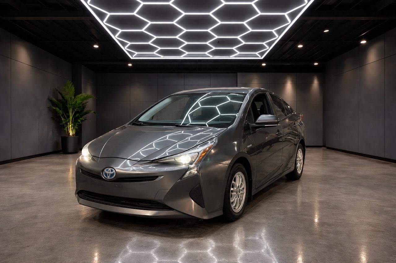 2018 Toyota Prius Auto Photo