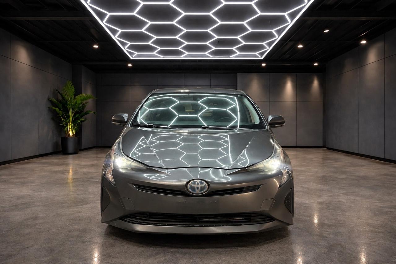 2018 Toyota Prius Auto Photo