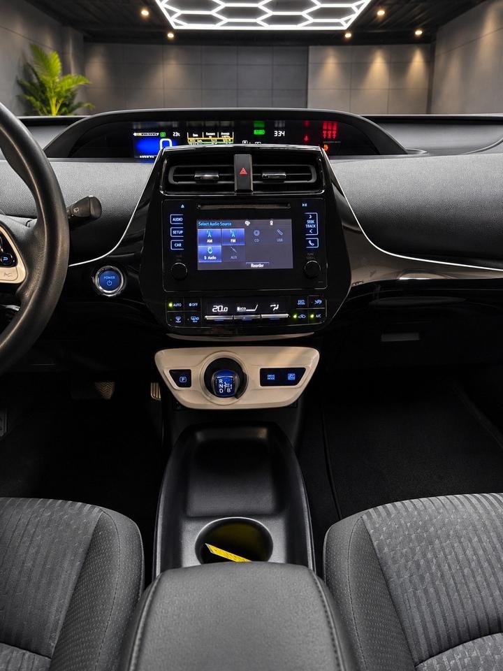 2018 Toyota Prius Auto Photo