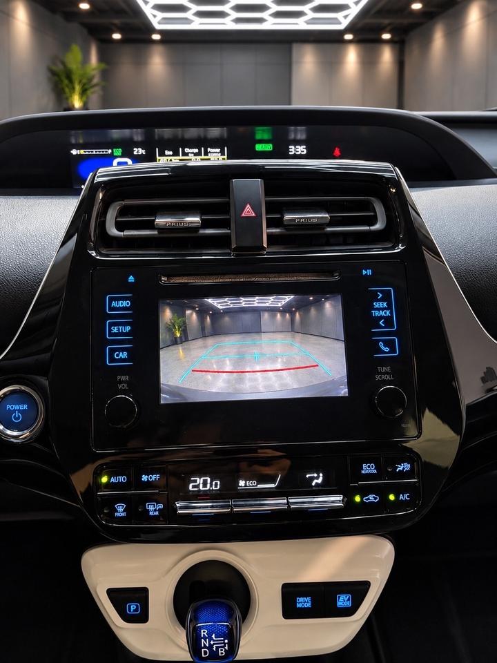 2018 Toyota Prius Auto Photo