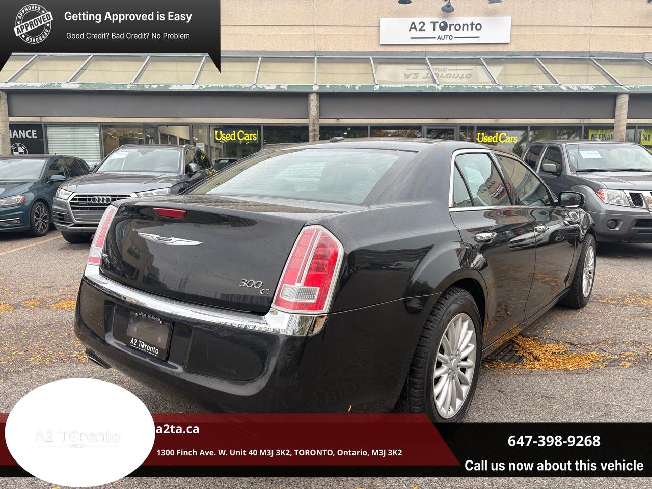 2012 Chrysler 300 4dr Sdn V8 300C AWD Photo