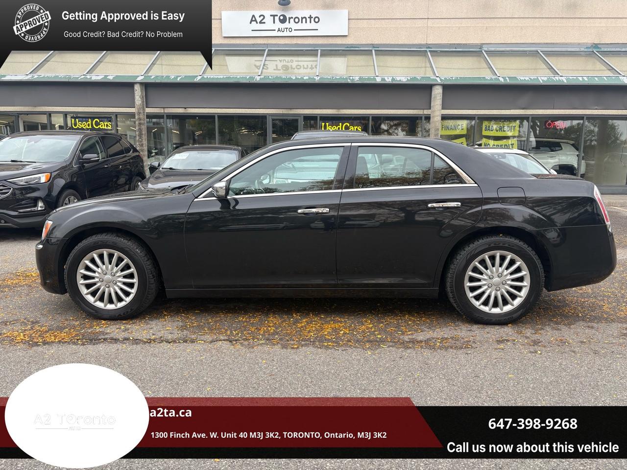2012 Chrysler 300 4dr Sdn V8 300C AWD Photo
