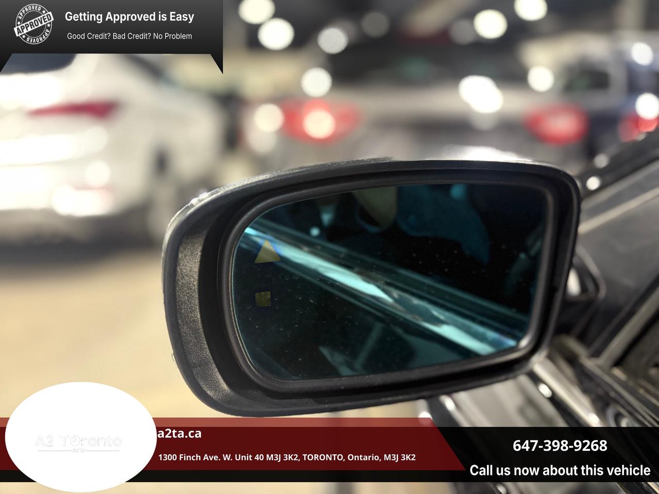 2012 Chrysler 300 4dr Sdn V8 300C AWD Photo