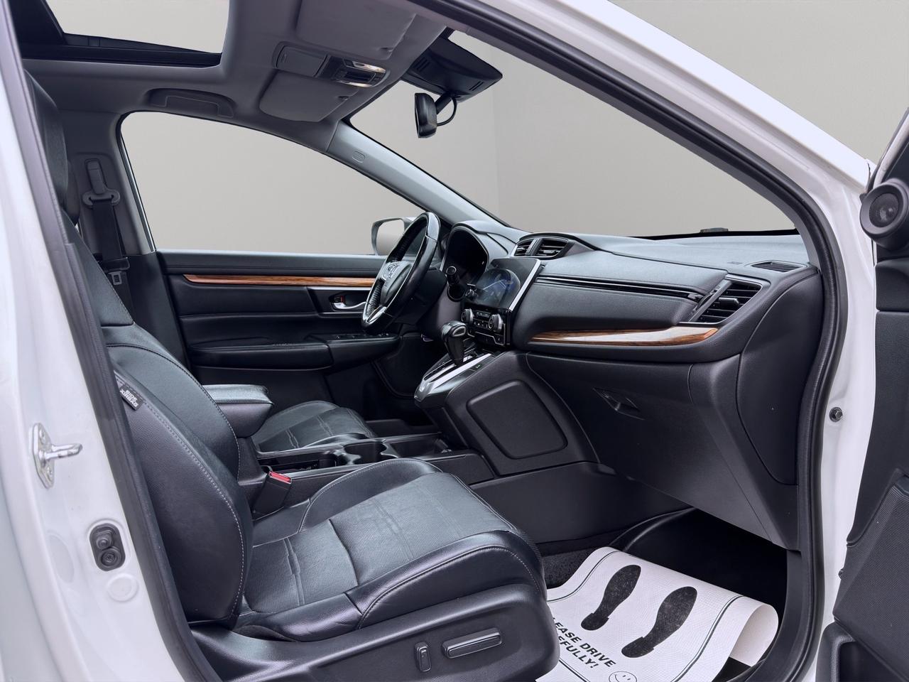 2018 Honda CR-V Touring AWD Photo