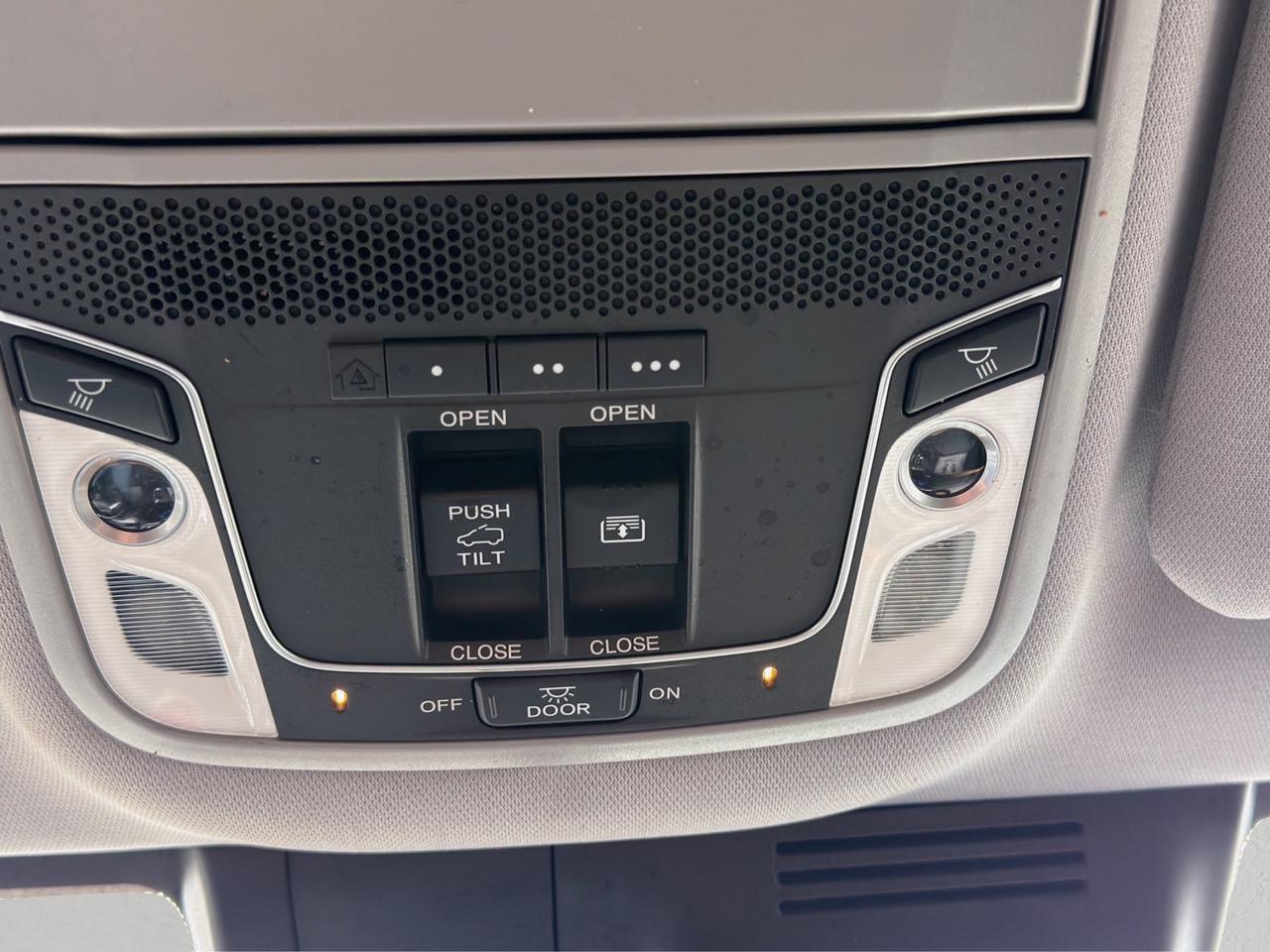 2018 Honda CR-V Touring AWD Photo