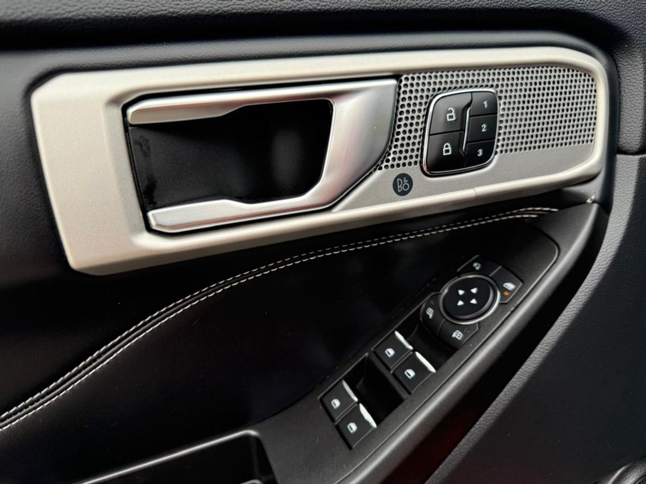 2020 Ford Explorer ST /BANG&OLUFSEN /REAR TV /7 PASS /360 CAM Photo
