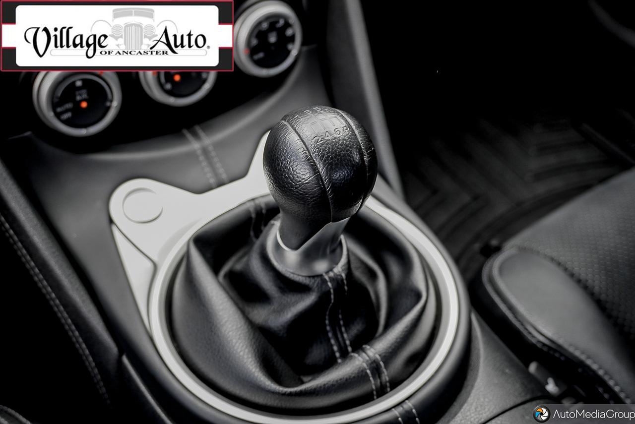 2014 Nissan 370Z TOURING - Photo #2