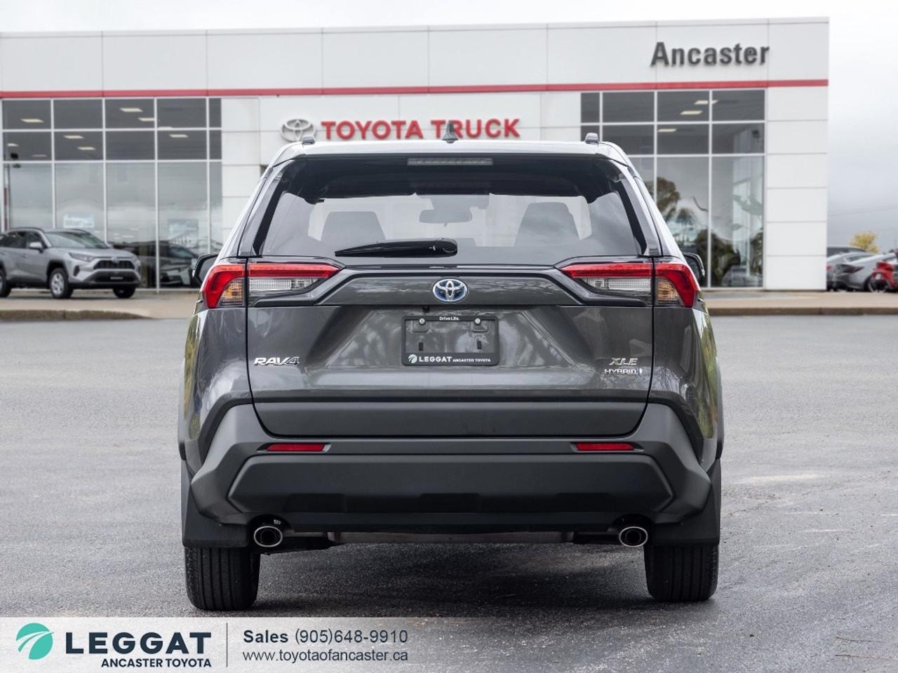 2024 Toyota RAV4 Hybrid Hybrid XLE PREMIUM AWD Photo