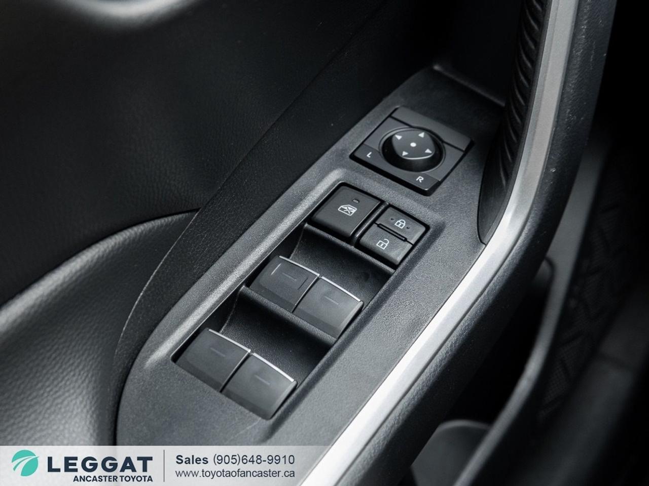 2024 Toyota RAV4 Hybrid Hybrid XLE PREMIUM AWD Photo