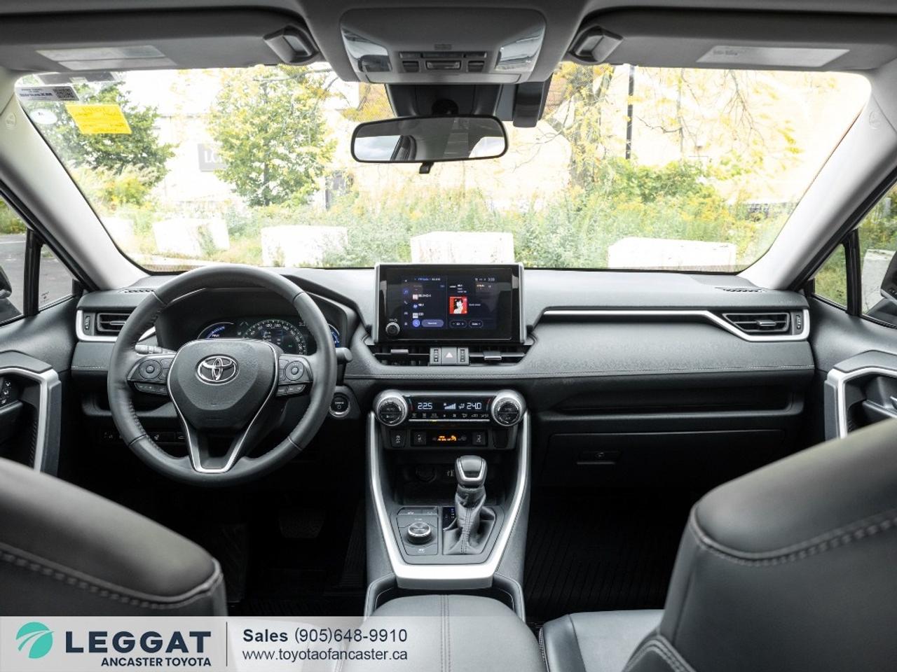 2024 Toyota RAV4 Hybrid Hybrid XLE PREMIUM AWD Photo