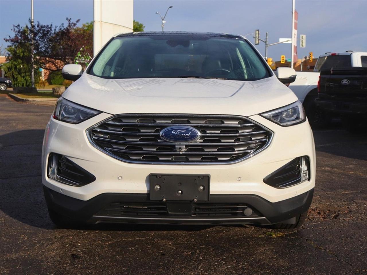 2022 Ford Edge Titanium | AWD | NAV | ROOF | TOW | HTD STR WHL Photo