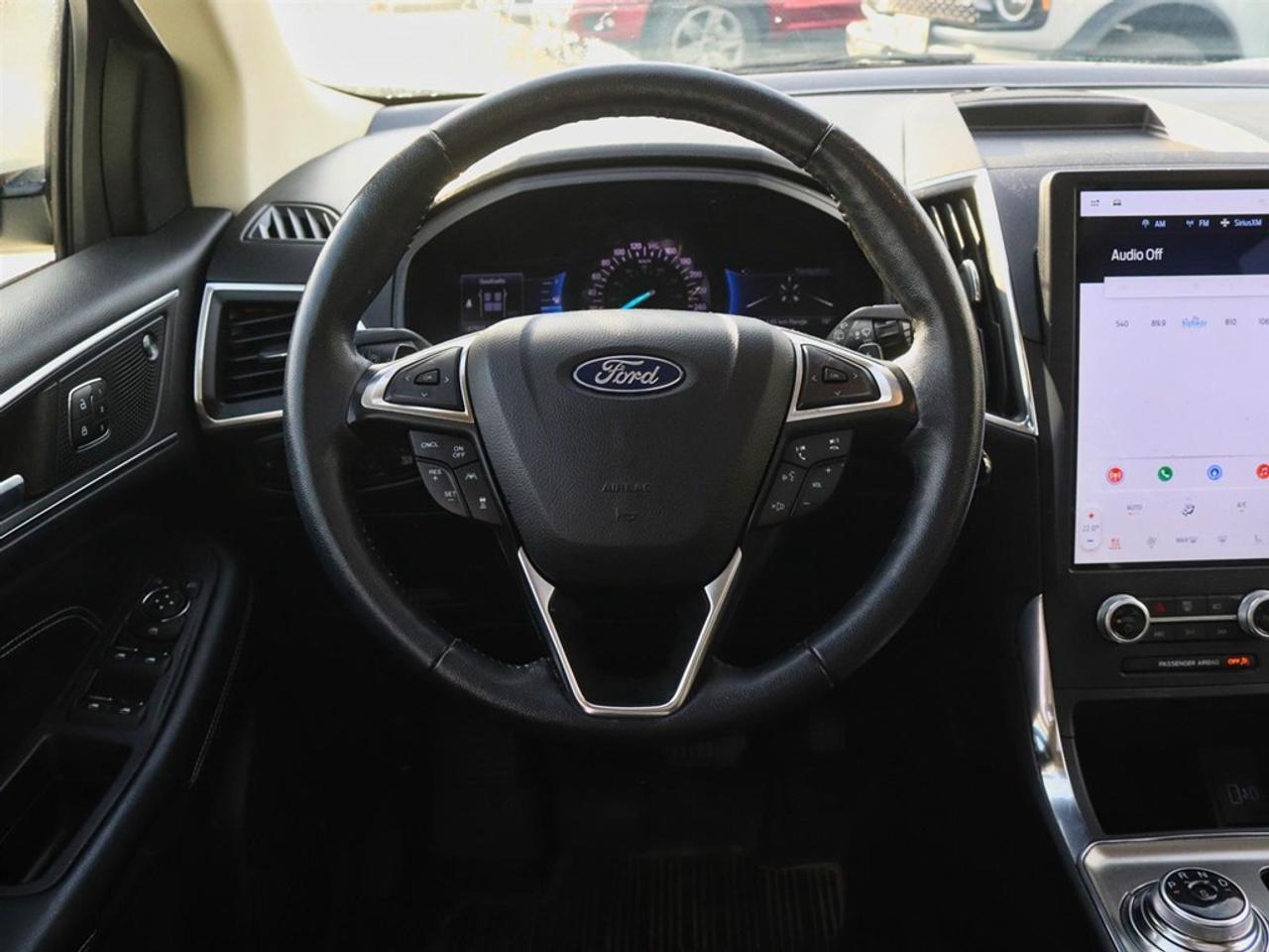 2022 Ford Edge Titanium | AWD | NAV | ROOF | TOW | HTD STR WHL Photo