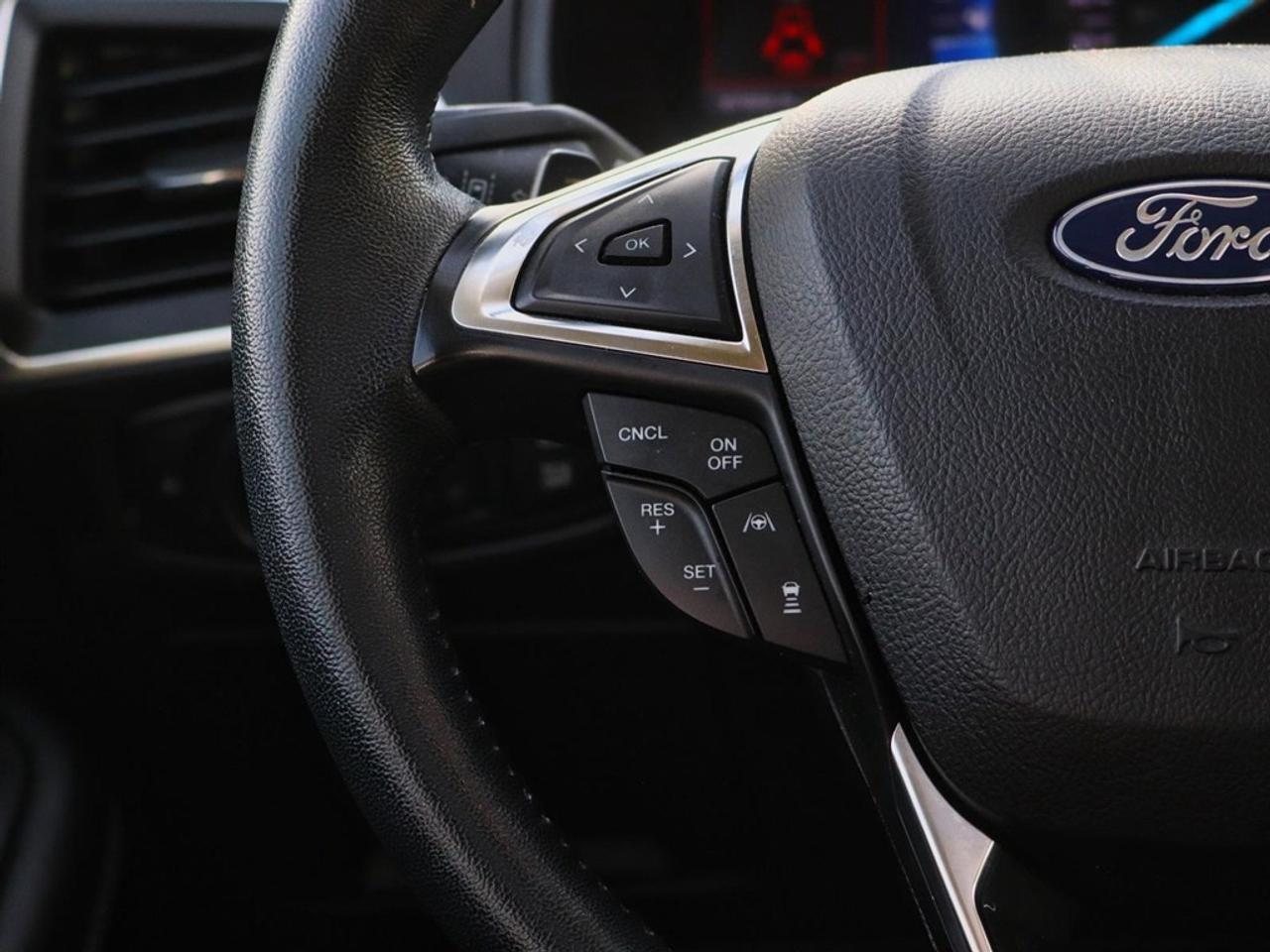 2022 Ford Edge Titanium | AWD | NAV | ROOF | TOW | HTD STR WHL Photo