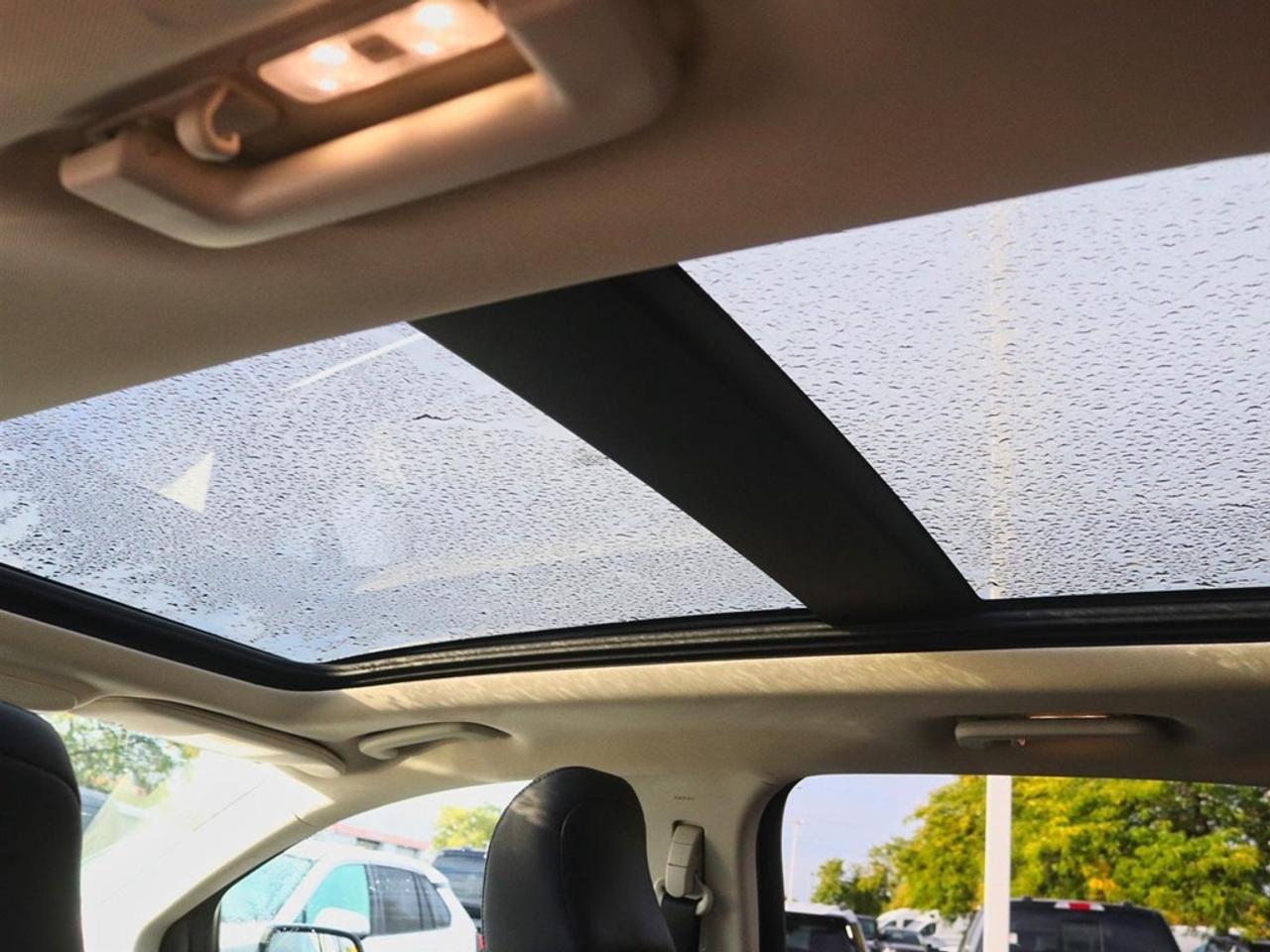 2022 Ford Edge Titanium | AWD | NAV | ROOF | TOW | HTD STR WHL Photo