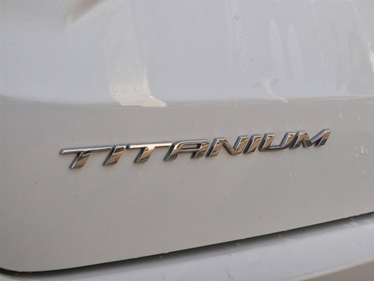 2022 Ford Edge Titanium | AWD | NAV | ROOF | TOW | HTD STR WHL Photo