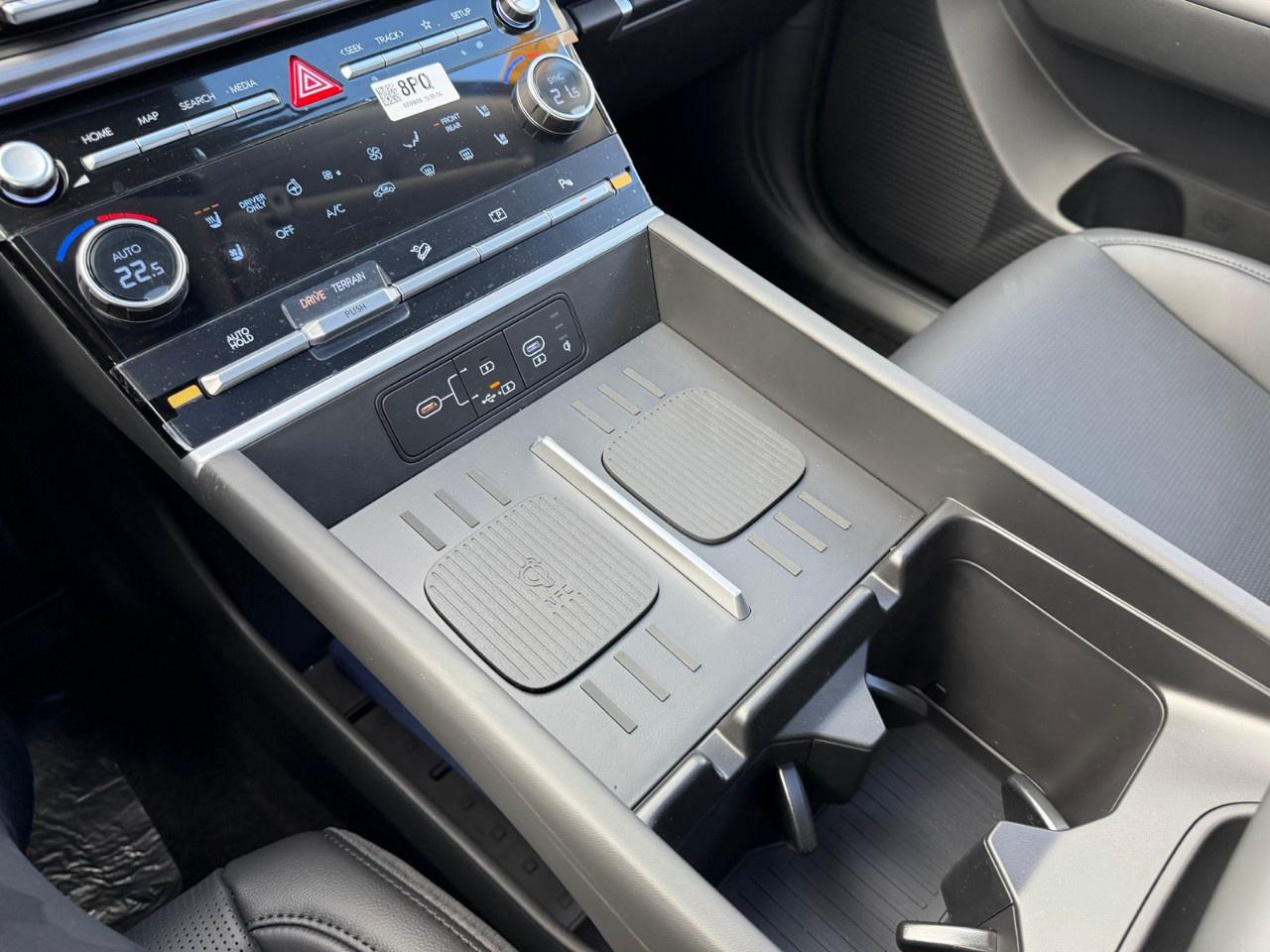 2027 Hyundai Santa Fe Hybrid Luxury AWD Photo