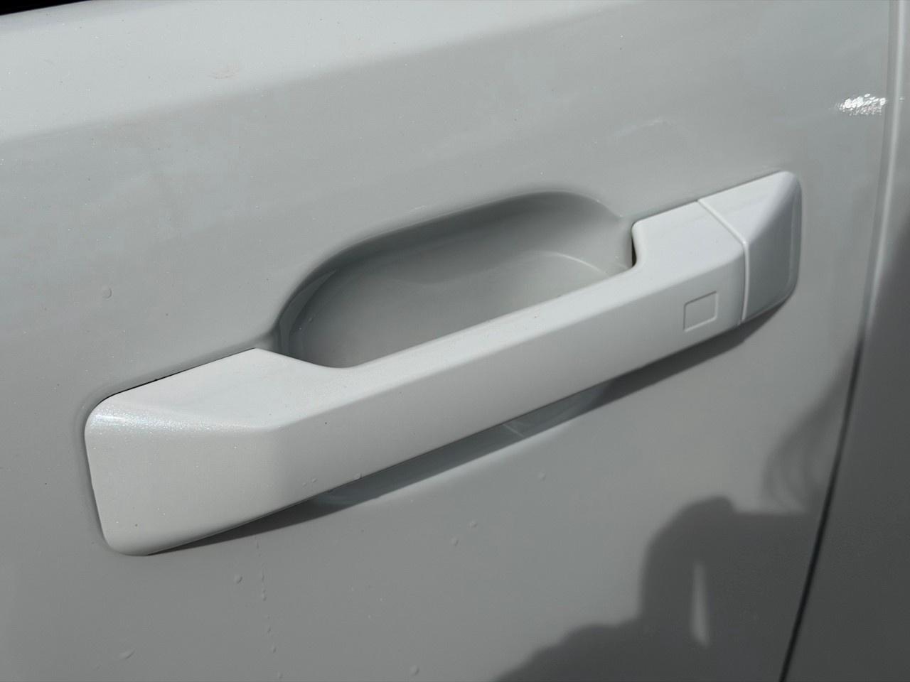 2027 Hyundai Santa Fe Hybrid Ultimate Calligraphy AWD Photo2