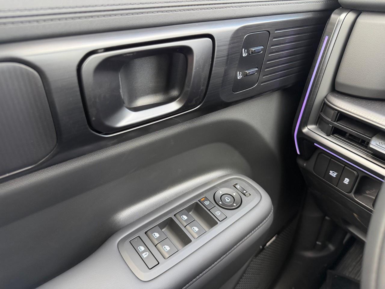 2027 Hyundai Santa Fe Hybrid Ultimate Calligraphy AWD Photo