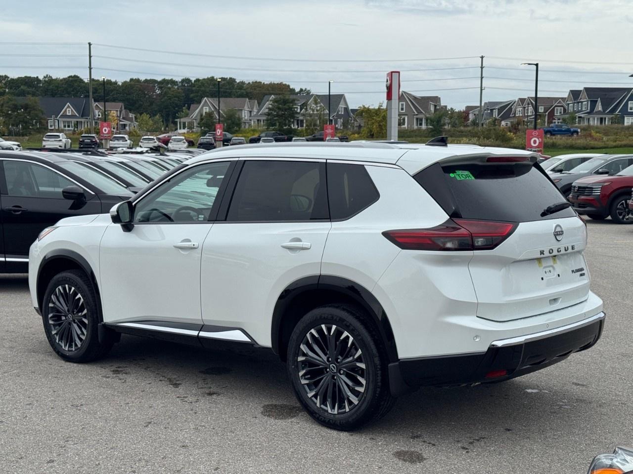 2026 Nissan Rogue AWD Platinum Photo