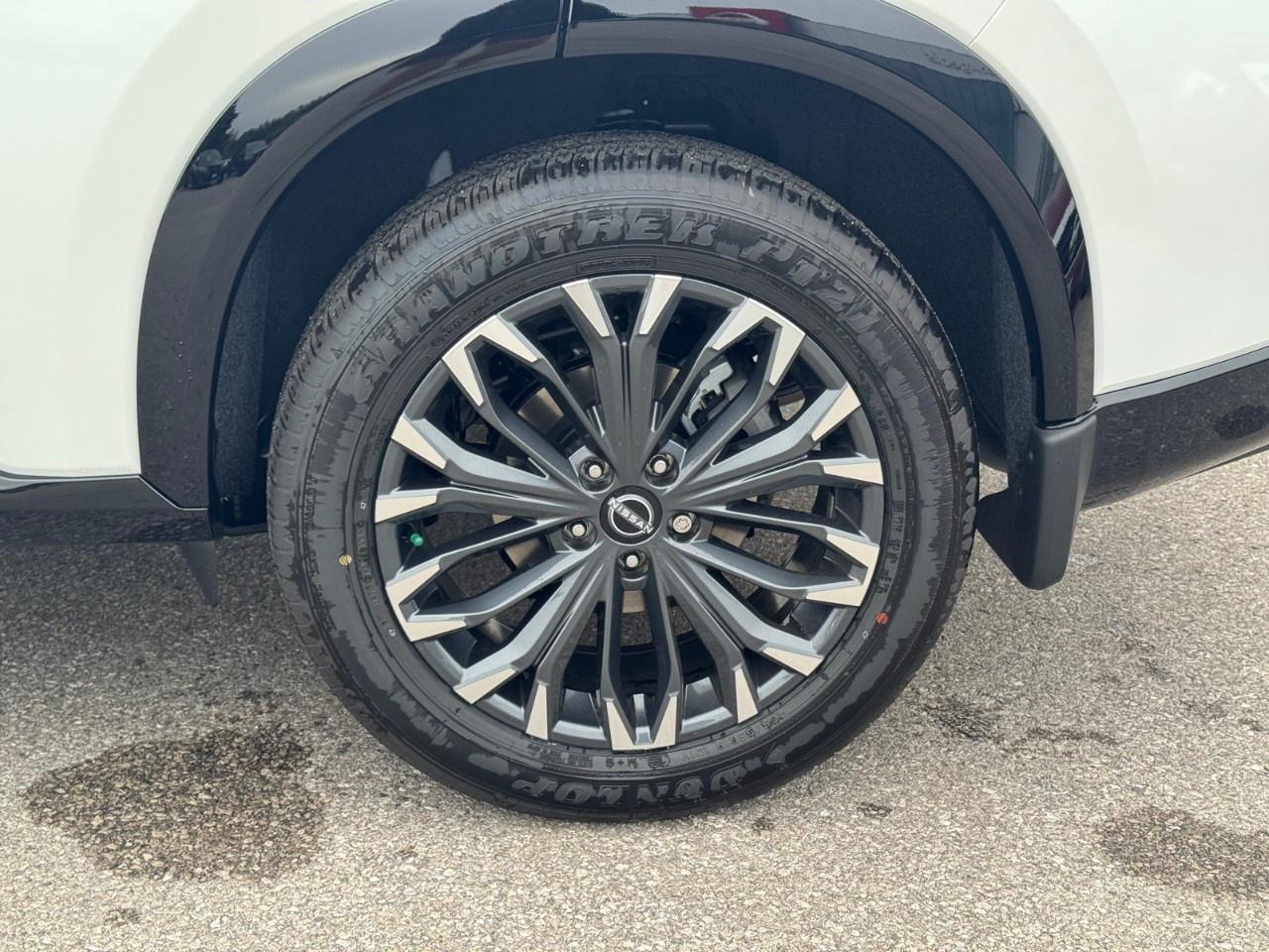 2026 Nissan Rogue AWD Platinum Photo