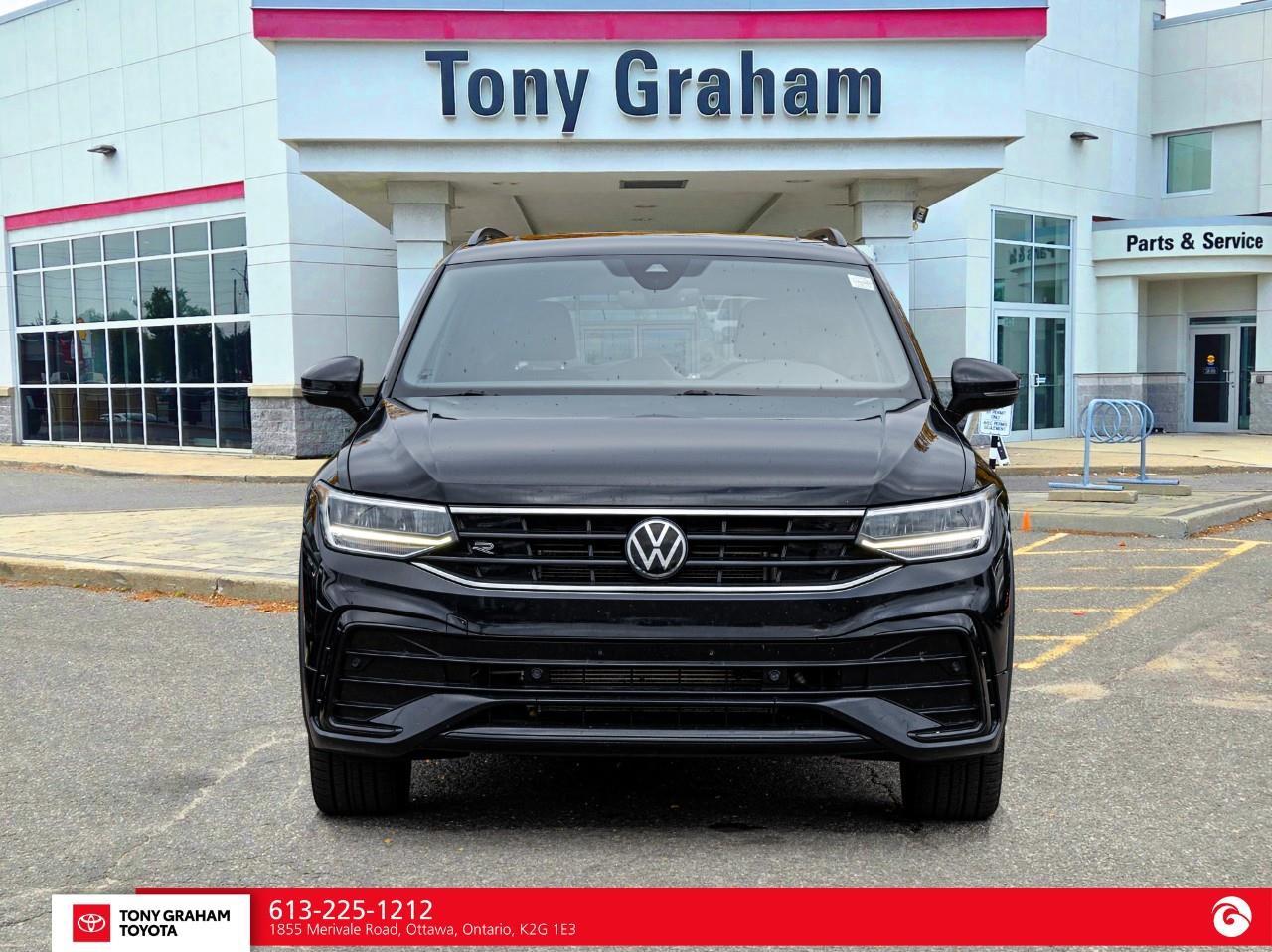 2022 Volkswagen Tiguan Comfortline R-Line Black Edition Photo5