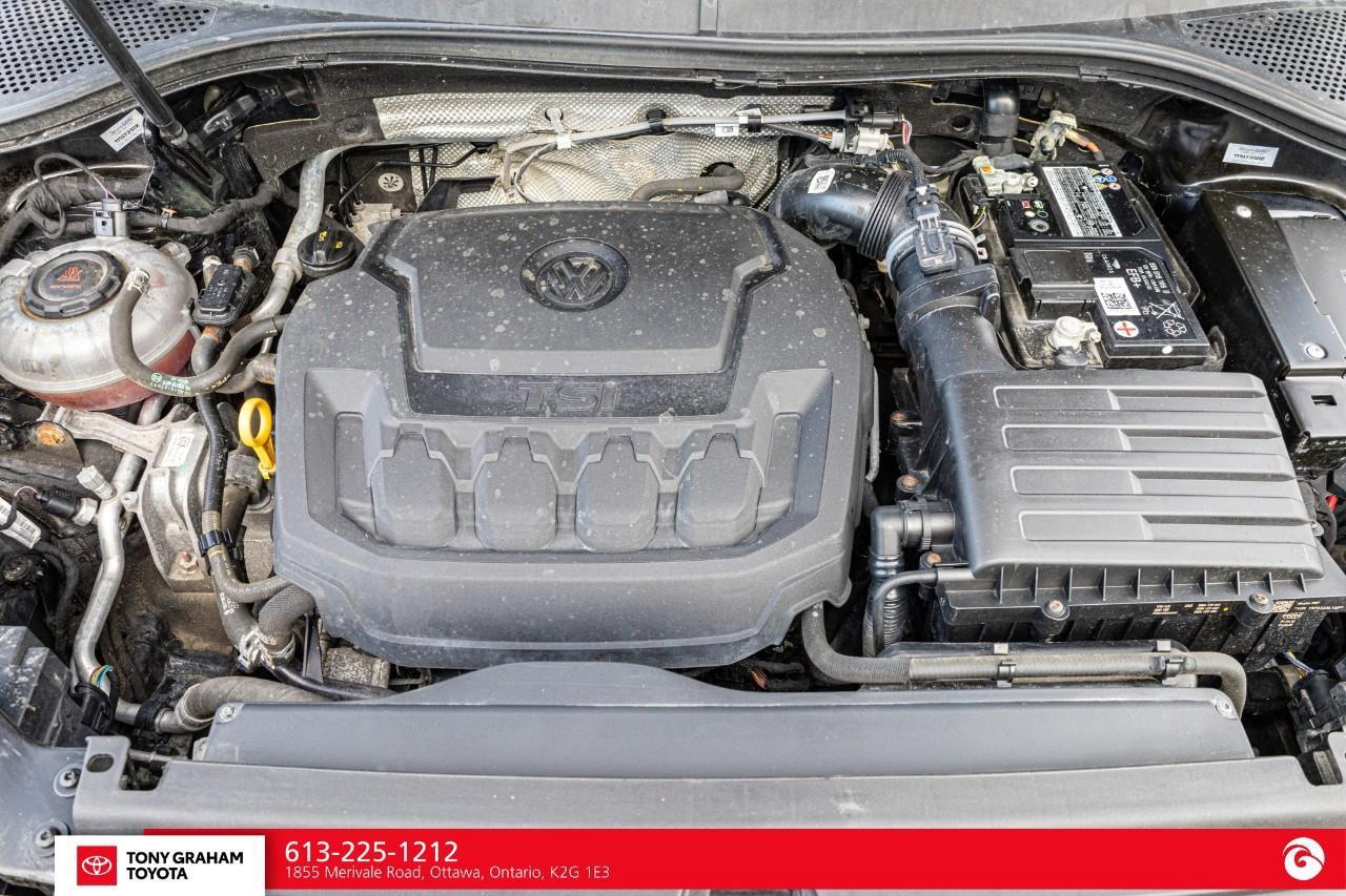 2022 Volkswagen Tiguan Comfortline R-Line Black Edition Photo