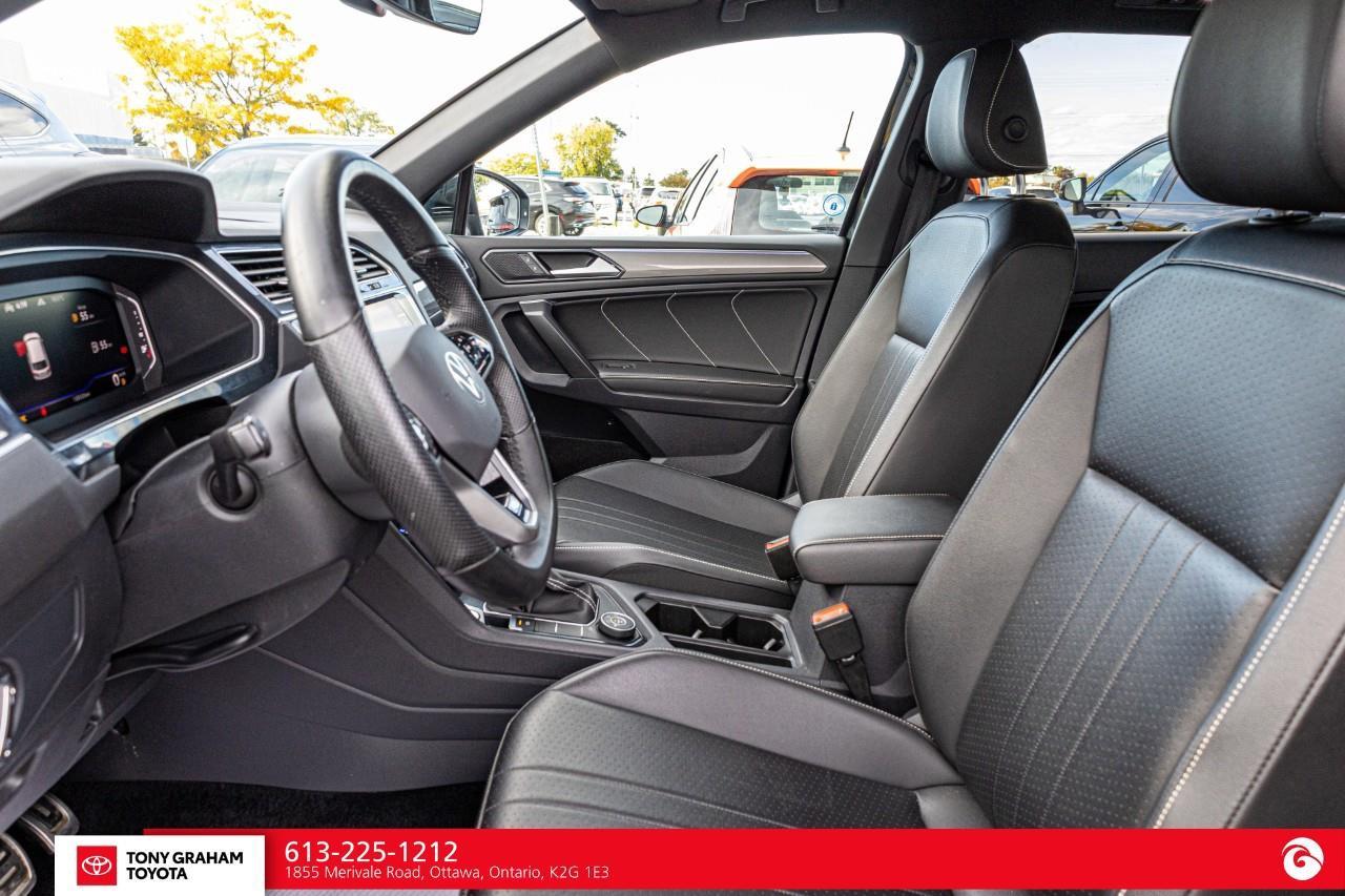 2022 Volkswagen Tiguan Comfortline R-Line Black Edition Photo