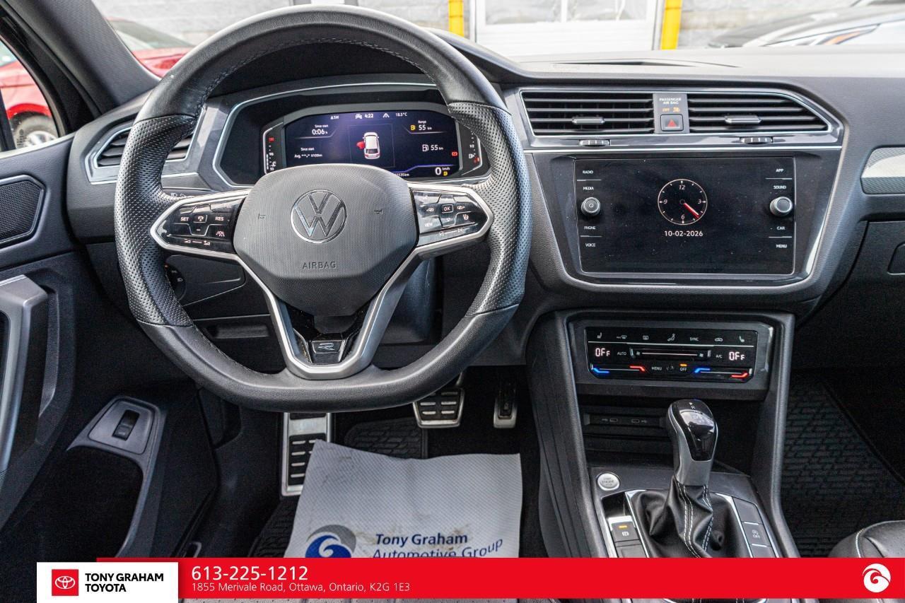 2022 Volkswagen Tiguan Comfortline R-Line Black Edition Photo