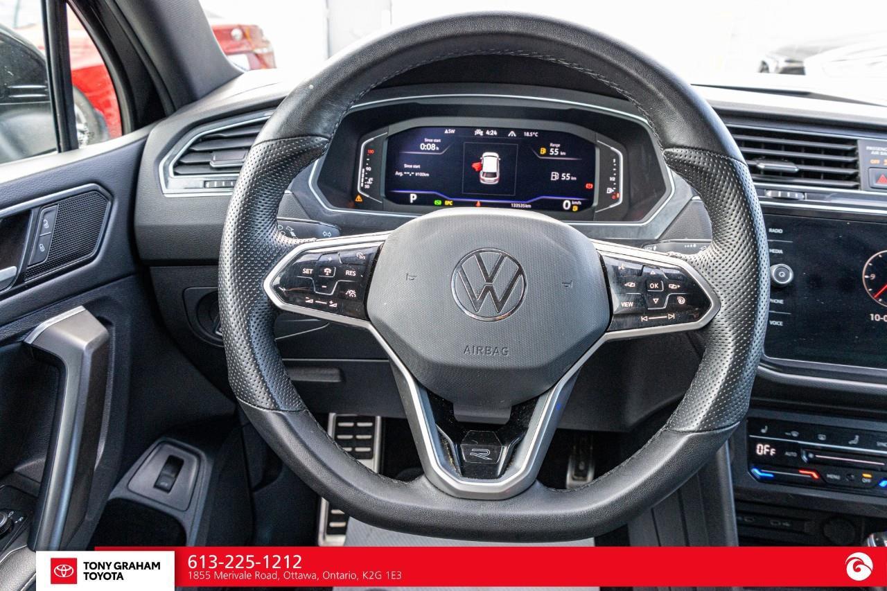 2022 Volkswagen Tiguan Comfortline R-Line Black Edition Photo