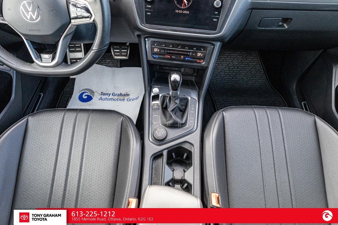 2022 Volkswagen Tiguan Comfortline R-Line Black Edition Photo