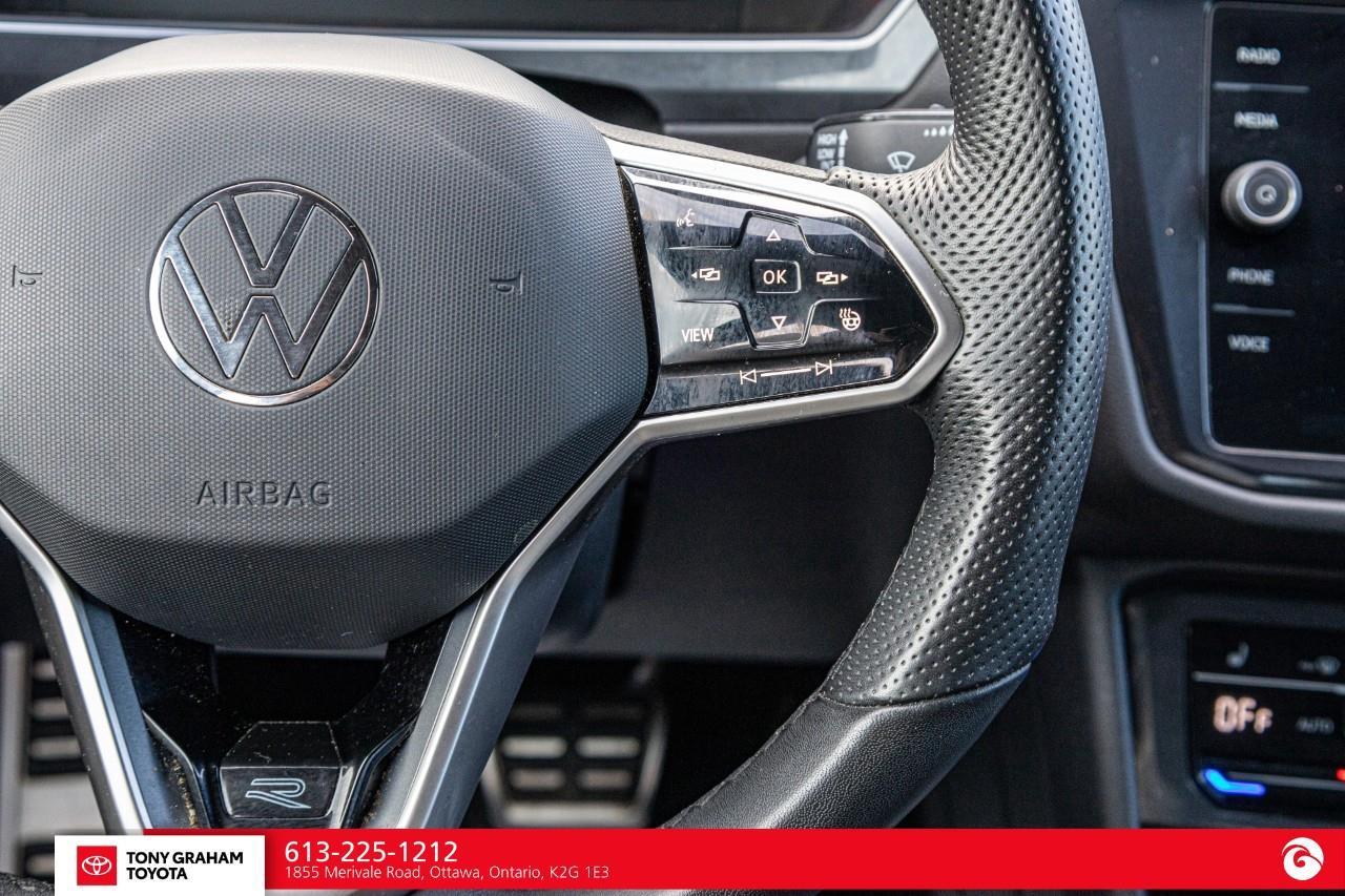 2022 Volkswagen Tiguan Comfortline R-Line Black Edition Photo