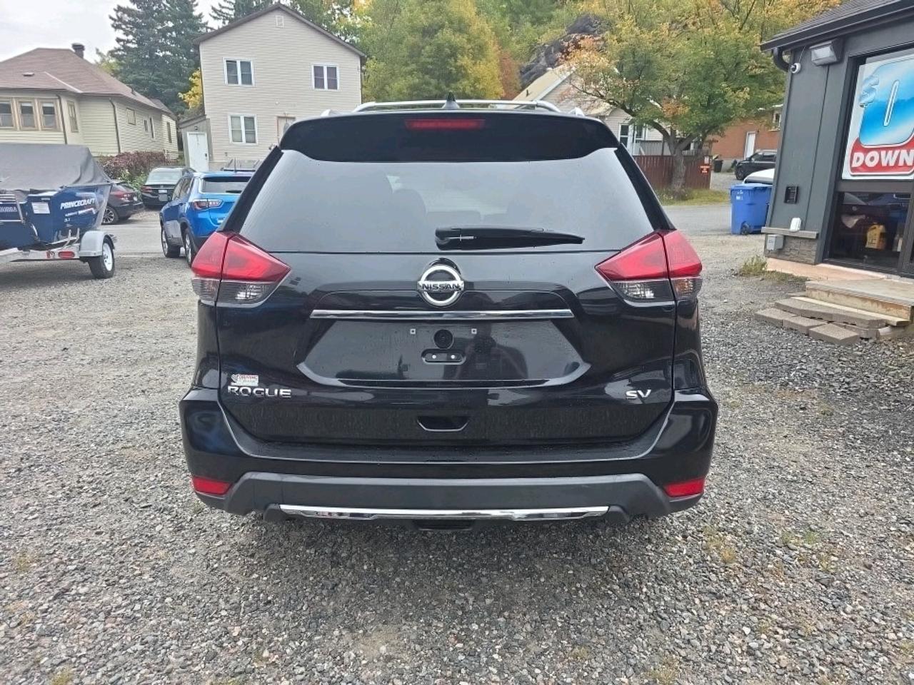 2019 Nissan Rogue SV Photo