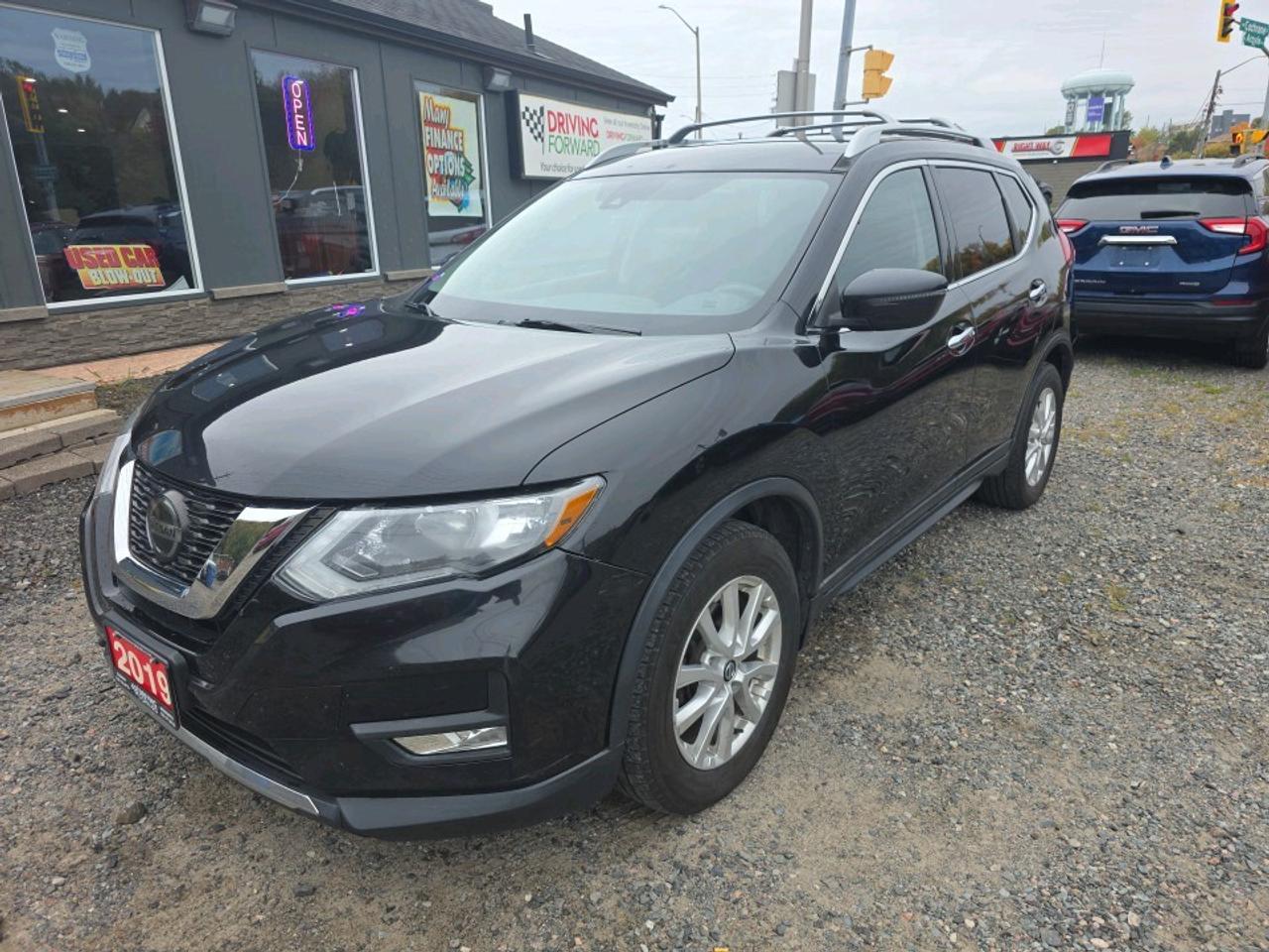 2019 Nissan Rogue SV Photo