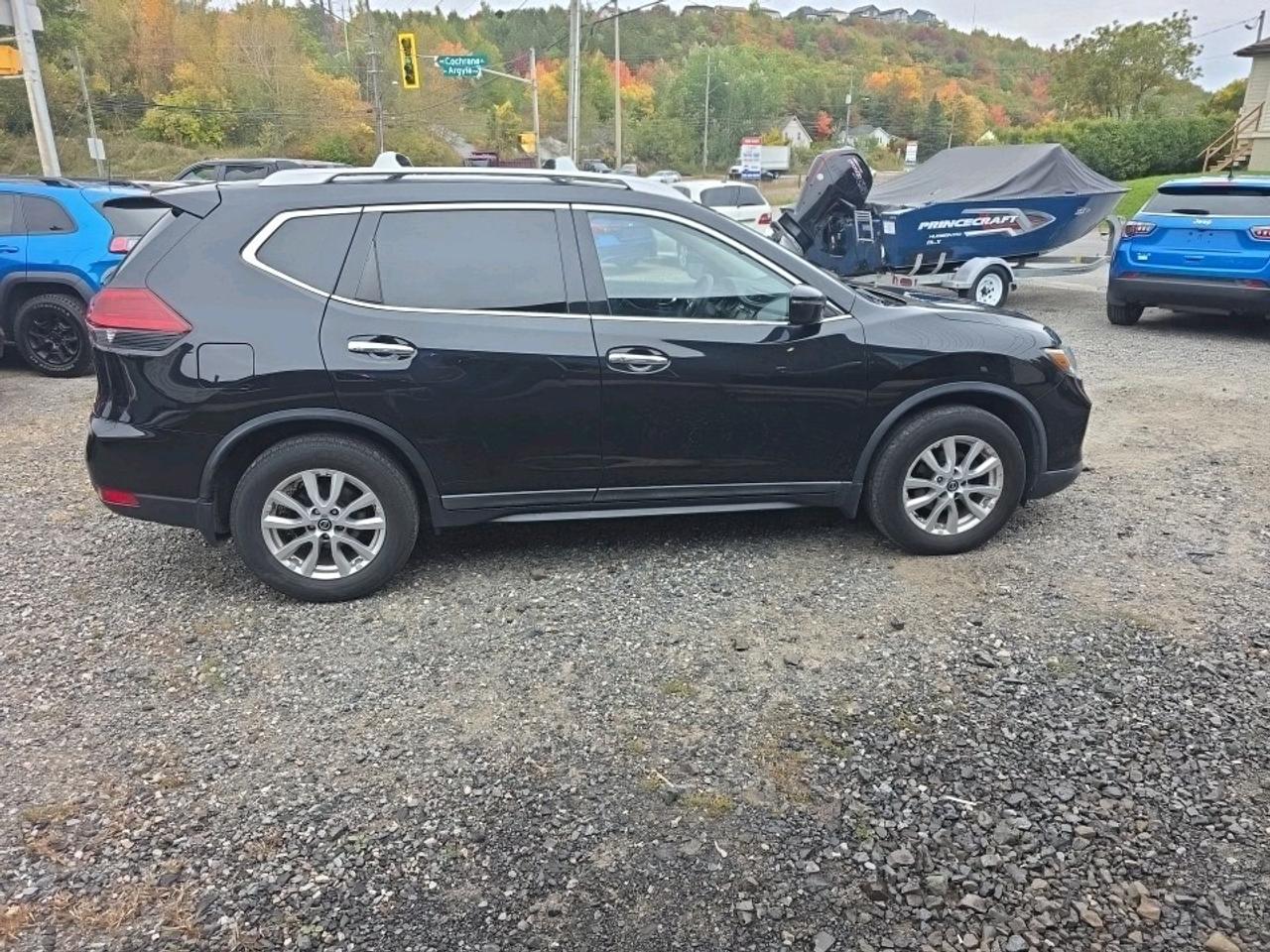 2019 Nissan Rogue SV Photo