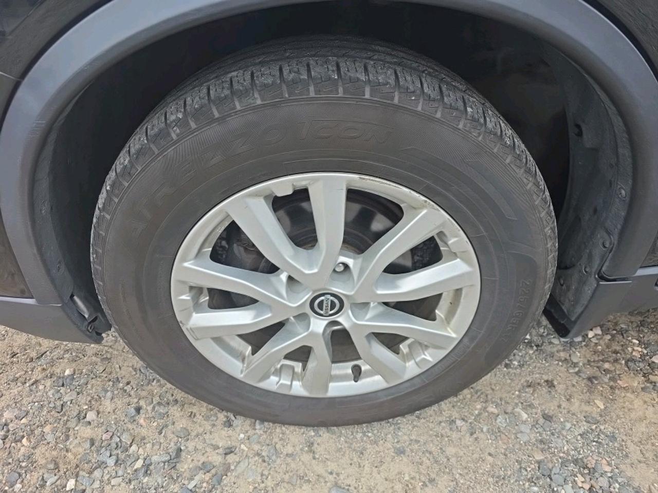 2019 Nissan Rogue SV Photo