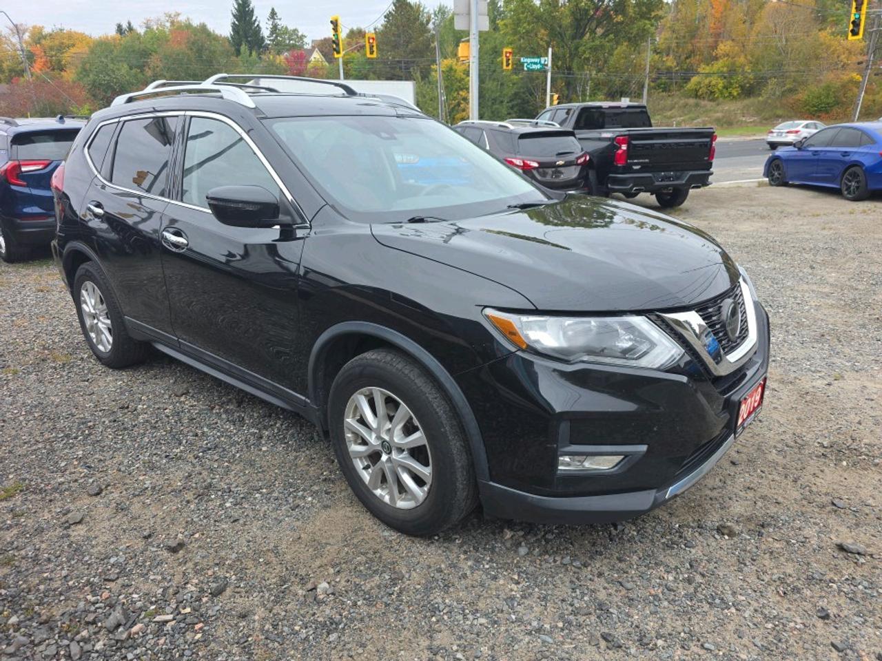 2019 Nissan Rogue SV Photo