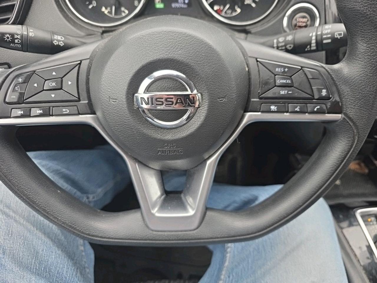 2019 Nissan Rogue SV Photo