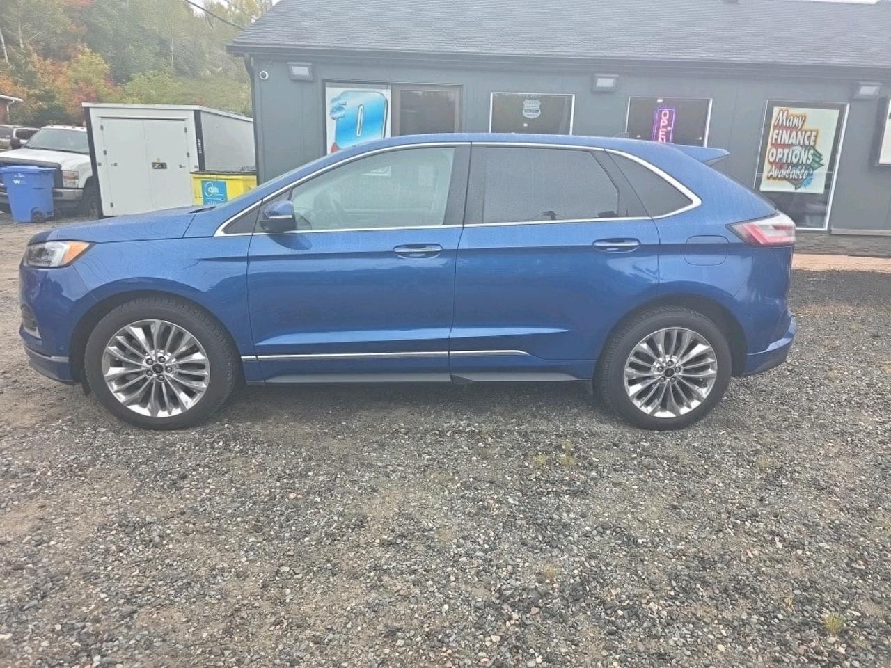 2022 Ford Edge Titanium TITANIUM AWD Photo