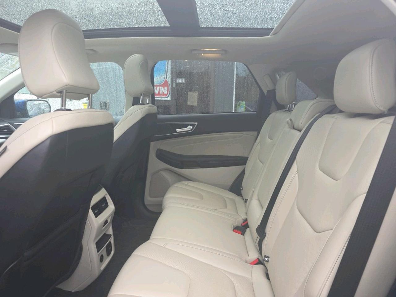 2022 Ford Edge Titanium TITANIUM AWD Photo