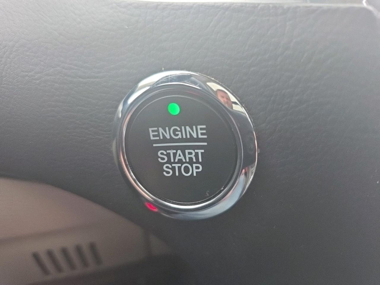 2022 Ford Edge Titanium TITANIUM AWD Photo