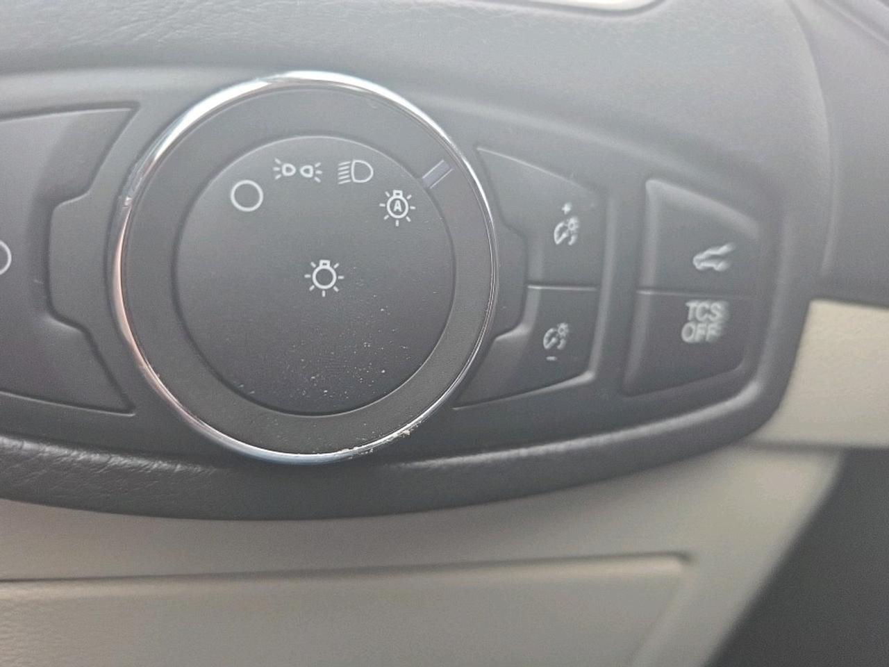2022 Ford Edge Titanium TITANIUM AWD Photo