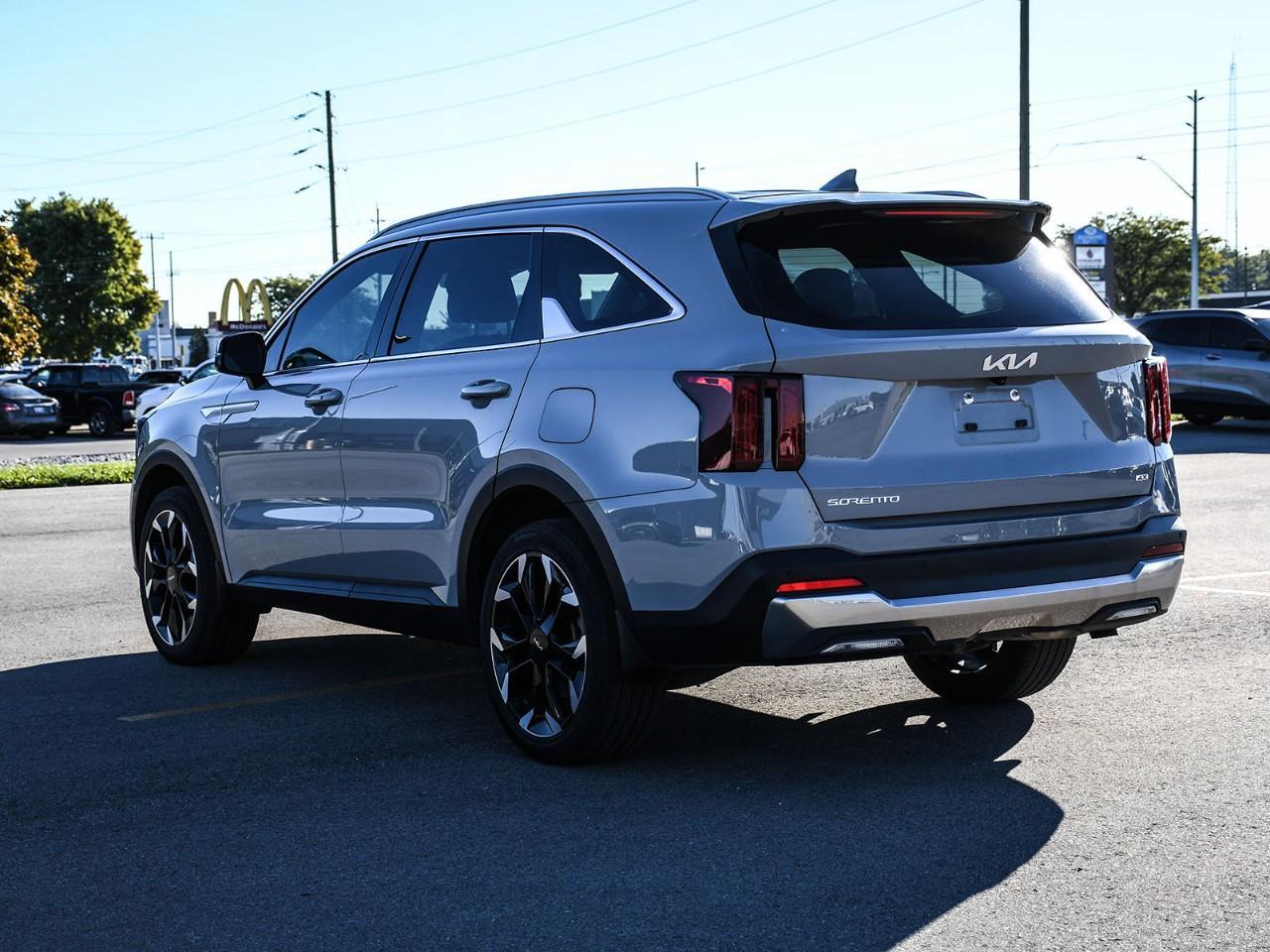 2025 Kia Sorento 2.5T EX 2025 Kia Sorento EX AWD | Heated Leather Seats | Heated Steering Wheel | 6 Passenger | Power Liftgate | Smart Cruise Control | Blind Spot | 12.3 Multimedia Touchscreen Photo