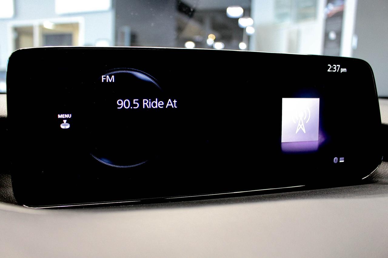 2024 Mazda MAZDA3 GS MAZDA CERTIFIED PRE-OWNED - LOW KMS - LEATHERETTE SEATS - APPLE CARPLAY AND ANDROID AUTO Photo
