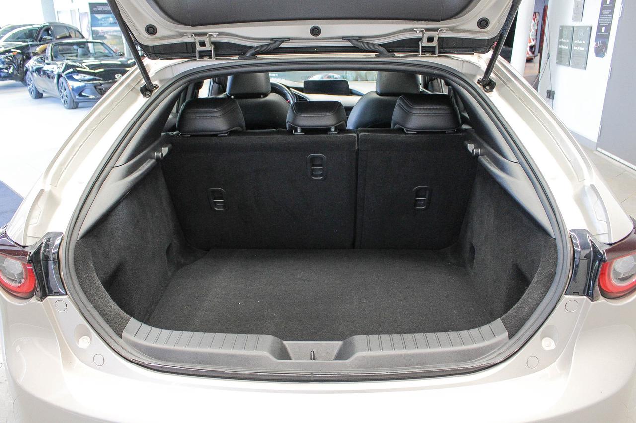 2024 Mazda MAZDA3 GS MAZDA CERTIFIED PRE-OWNED - LOW KMS - LEATHERETTE SEATS - APPLE CARPLAY AND ANDROID AUTO Photo