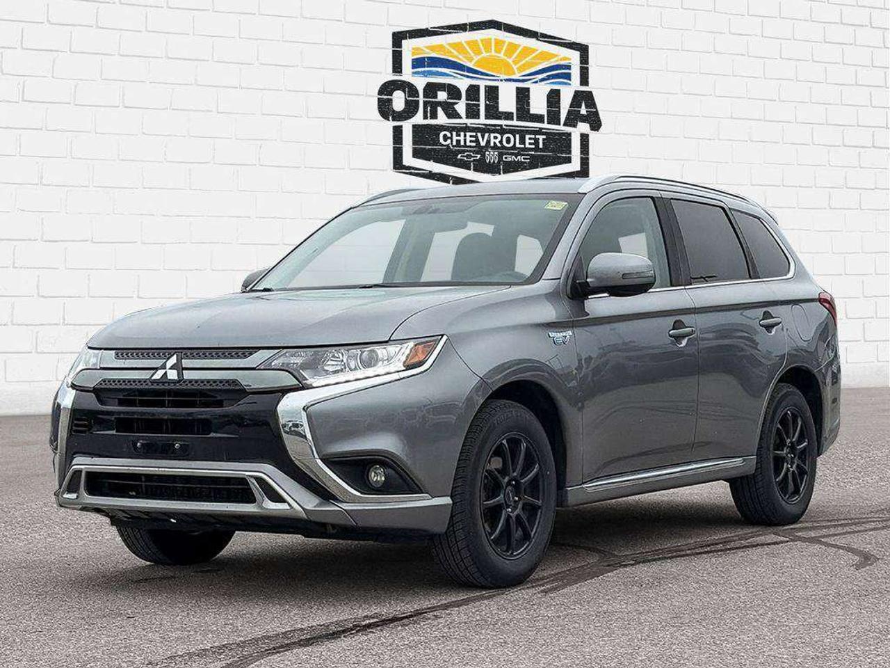 2020 Mitsubishi Outlander | Back-Up Camera Photo