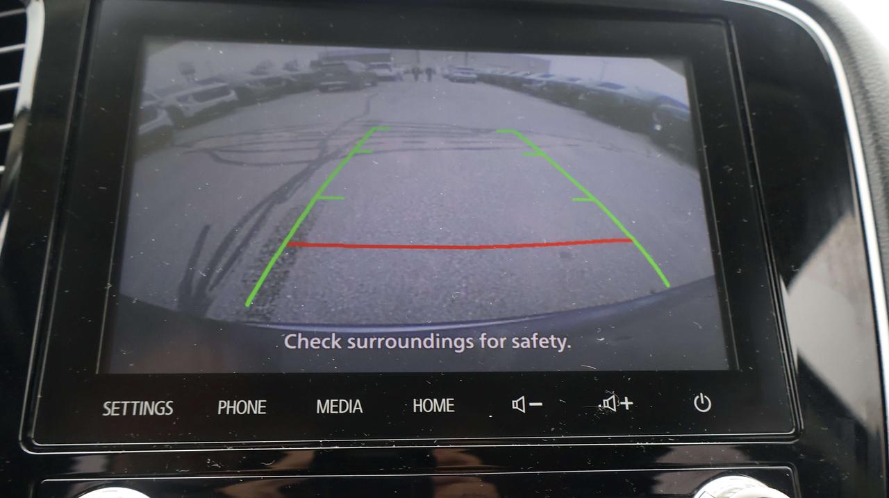 2020 Mitsubishi Outlander | Back-Up Camera Photo