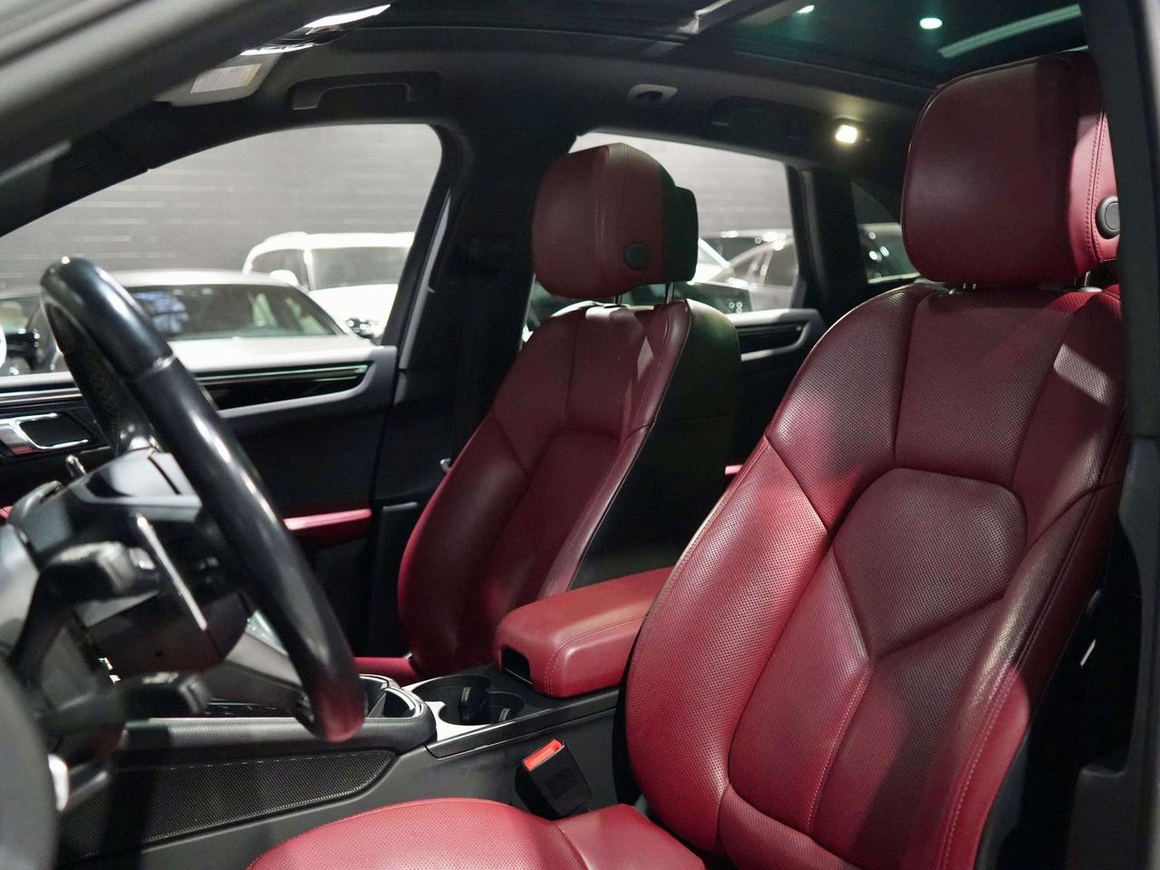 2023 Porsche Macan NO ACCIDENT| S |BOSE|DRIVERASSIST|RED INT|PANO|360 Photo