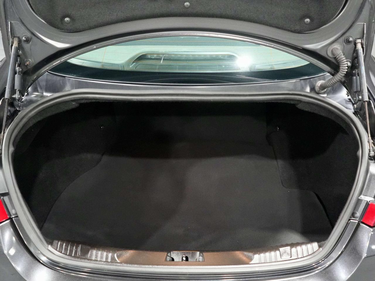 2011 Jaguar XF Premium Luxury|No Accident| V8 | Photo